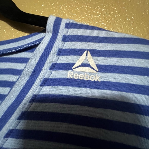 Reebok Striped Blue Cotton Blend Short Sleeve T-Shirt Activewear Casual Workout - Picture 4 of 6